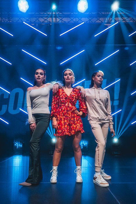 Kristal Shine, Anna Šulcová, Dominique Alagia - Cool Girl! - Werbefoto