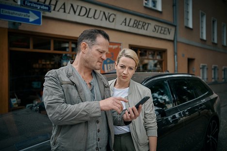 Aurel Manthei, Nina Gummich - Theresa Wolff – Der Thüringenkrimi - Der schönste Tag - Kuvat elokuvasta