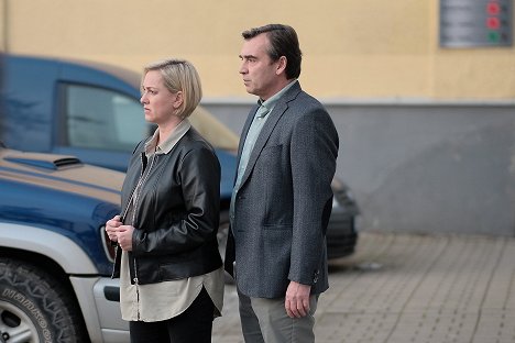 Monika Hilmerová, Pavel Řezníček - Odznak Vysočina - Skříň - De la película