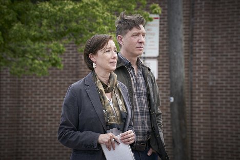 Molly Parker, Shawn Doyle - Accused - Laura's Story - Van film