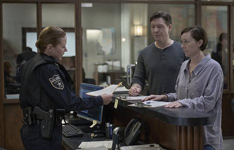 Samantha Espie, Shawn Doyle, Molly Parker - Accused - Laura's Story - Photos