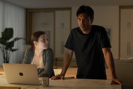 Julia Chan, Ian Anthony Dale - Accused - Jiro's Story - Filmfotos