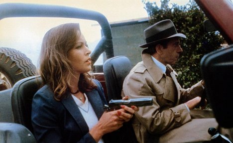 Michelle Phillips, Robert Sacchi - The Man with Bogart's Face - Filmfotók