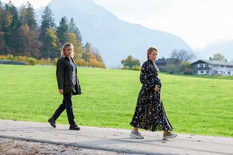 Judith Hoersch, Alina Fritsch - Lena Lorenz - Szülésznő az Alpokban - A fájdalom fogságában - Filmfotók