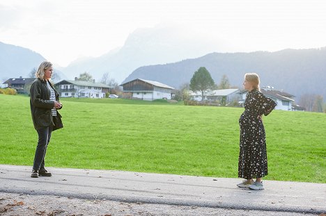 Judith Hoersch, Alina Fritsch - Lena Lorenz - Szülésznő az Alpokban - A fájdalom fogságában - Filmfotók