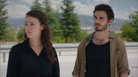 Gülper Özdemir, Erdem Kaynarca - Gül Masalı - De la película