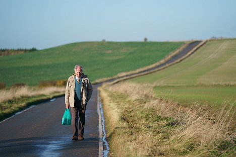 Jim Broadbent - The Unlikely Pilgrimage of Harold Fry - Z filmu