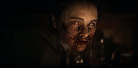 Gabrielle Echols - Evil Dead Rise - Filmfotos