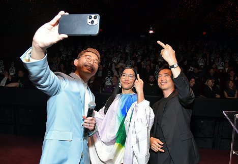 Netflix's Los Angeles premiere of "BEEF" at Netflix Tudum Theater on March 30, 2023 in Los Angeles, California - Ali Wong, Steven Yeun - Ve při - Z akcí