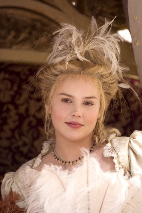 Abbie Cornish - Elizabeth: The Golden Age - Photos