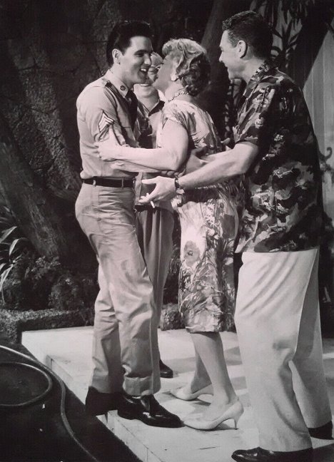 Elvis Presley, Angela Lansbury - Blue Hawaii - Photos