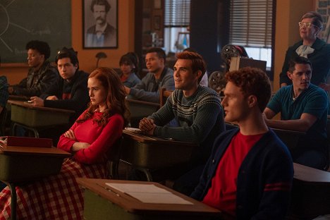 Cole Sprouse, Madelaine Petsch, K.J. Apa, Casey Cott - Riverdale - Chapter One Hundred Eighteen: Don't Worry Darling - Photos