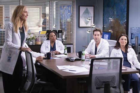 Chandra Wilson, Scott Speedman, Caterina Scorsone - A Anatomia de Grey - Come Fly with Me - De filmes