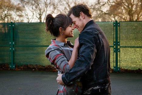 Priyanka Chopra Jonas, Sam Heughan - Love Again - Van film