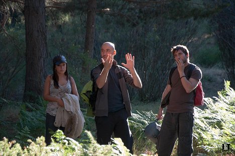 Giselle Carrera, George Karja, José Fopiani - La dama del bosque maldito - Dreharbeiten