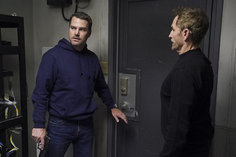 Chris O'Donnell, Jere Burns - NCIS: Los Angeles - The Reckoning - Van film