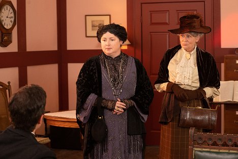 Siobhan McSweeney, Nora Sheehan - Murdoch Mysteries - Sometimes They Come Back, Part 1 - Filmfotos