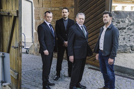 Johannes Allmayer, Sebastian Zimmler, André Jung, Bernd Regenauer - Tatort - Hochamt für Toni - Van film