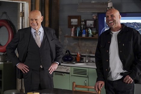 Gerald McRaney, Randy Couture - NCIS: Los Angeles - New Beginnings - Making of