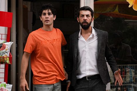 İzzet Yüksek, Aytaç Uşun - Duy Beni - Episode 7 - De la película