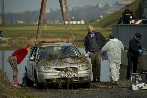 Tatiana Dyková, Roman Zach - Případy mimořádné Marty - Trochu víc víry - Photos