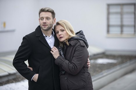 Jiří Böhm, Michaela Badinková - Ordinace v růžové zahradě - Den D - Filmfotos