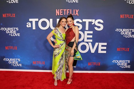 Netflix's A Tourist's Guide to Love special screening at Netflix Tudum Theater on April 13, 2023 in Los Angeles, California - Rachael Leigh Cook - A Tourist's Guide to Love - Veranstaltungen