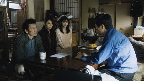 Ken'ichi Endō, Yuriko Ishida, Riko Nagase - Los días - Eso supondría abandonar Fukushima - De la película