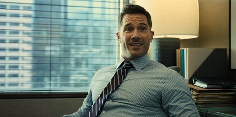 Luke Macfarlane - Platonic - Divorce Party - Van film