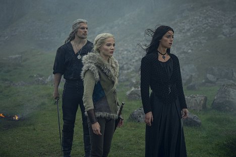 Henry Cavill, Freya Allan, Anya Chalotra - The Witcher - Everybody Has a Plan 'til They Get Punched in the Face - Van film
