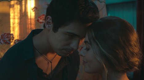 Danilo Mesquita, Giovanna Lancellotti - Riche en amour 2 - Film