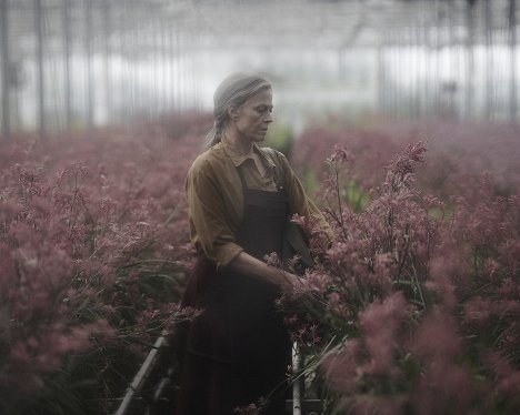 Sigourney Weaver - The Lost Flowers of Alice Hart - De la película
