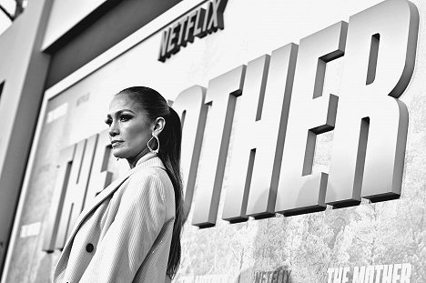 The Mother Los Angeles Premiere Event at Westwood Village on May 10, 2023 in Los Angeles, California - Jennifer Lopez - Matka - Z imprez