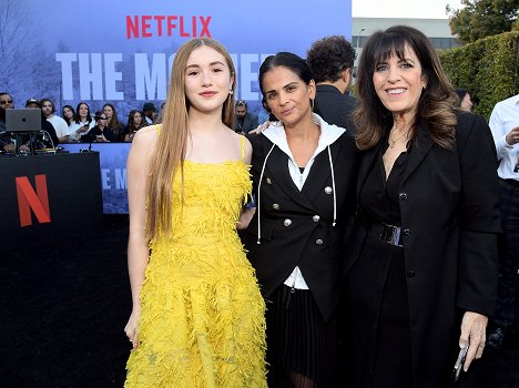 The Mother Los Angeles Premiere Event at Westwood Village on May 10, 2023 in Los Angeles, California - Lucy Paez, Elaine Goldsmith-Thomas - The Mother - Veranstaltungen