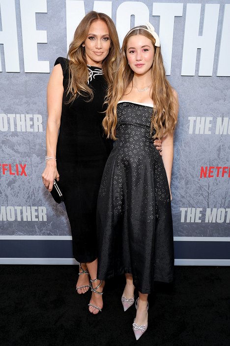 The Mother Fan Screening at The Paris Theatre on May 04, 2023 in New York City - Jennifer Lopez, Lucy Paez - Matka - Z akcií