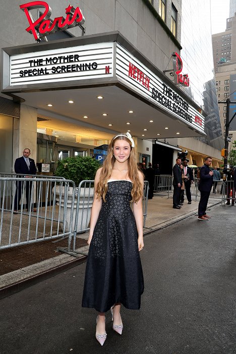 The Mother Fan Screening at The Paris Theatre on May 04, 2023 in New York City - Lucy Paez - Matka - Z akcií