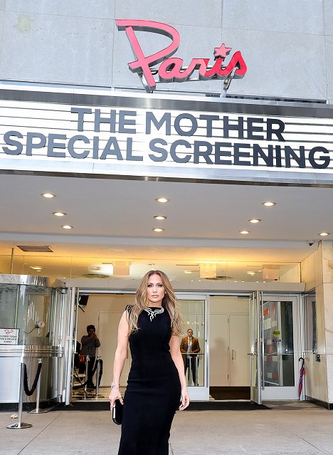 The Mother Fan Screening at The Paris Theatre on May 04, 2023 in New York City - Jennifer Lopez - Matka - Z akcí