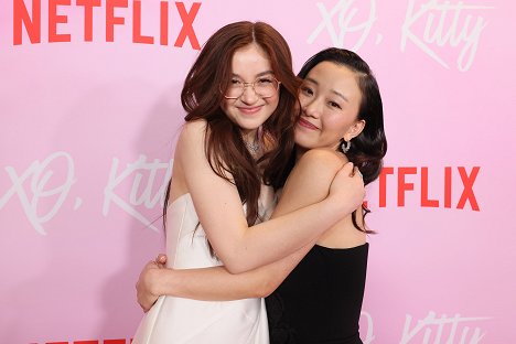 XO, Kitty Los Angeles Premiere at Netflix Tudum Theater on May 11, 2023 in Los Angeles, California - Anna Cathcart, Gia Kim - Besos, Kitty - Season 1 - Eventos