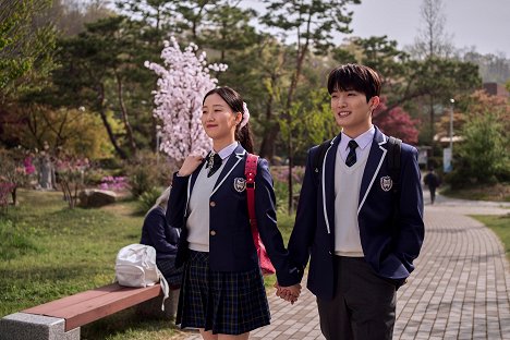 Gia Kim, Minyeong Choi - Com Carinho, Kitty - Beijo - De filmes