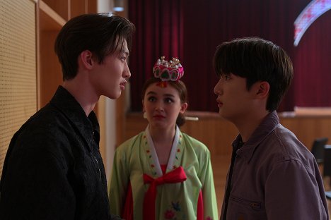 Sang Heon Lee, Anna Cathcart, Minyeong Choi - XO, Kitty - À suivre… - Film