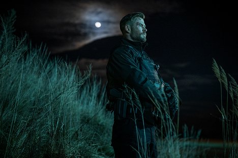Chris Hemsworth - Extraction 2 - Filmfotos