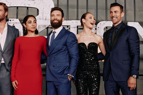 Netflix's Extraction 2 New York Premiere at Jazz at Lincoln Center on June 12, 2023 in New York City - Golshifteh Farahani, Sam Hargrave, Ольга Куриленко, Daniel Bernhardt - Extraction 2 - Events