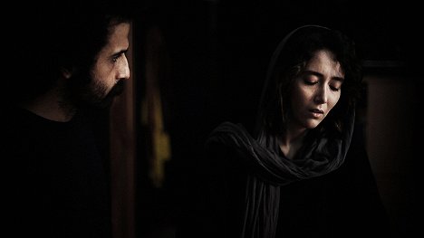 Taher Balouei, Farnaaz Yazdi - Afarinesh beyne do sath - Film