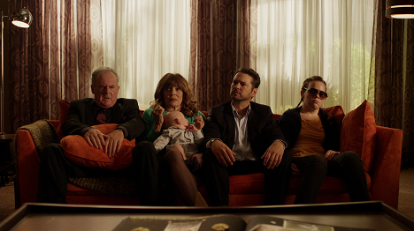 Peter MacNeill, Joanna Cassidy, Jason Priestley, Tracy Dawson - Call Me Fitz - Alice Doesn't Live Here, Anymore - Van film