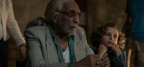 Gérard Darmon, Esteban Azuara Eymard - Petit Jésus - Film
