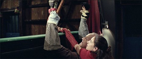 Aurélien Recoing, Esther Garrel - Retrato de Família Com Teatro de Marionetas - De filmes