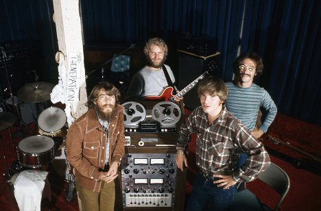 Doug Clifford, Tom Fogerty, John Fogerty, Stu Cook - Travelin' Band: Creedence Clearwater Revival at the Royal Albert Hall - Van film