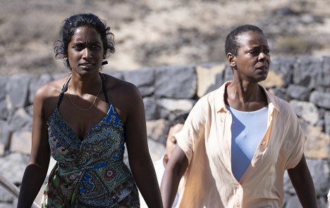 Anneika Rose, Josette Simon - Crossfire - Tod in der Sonne - Filmfotos