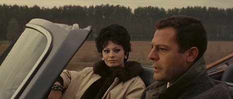 Sophia Loren, Marcello Mastroianni - Gestern, heute und morgen - Filmfotos