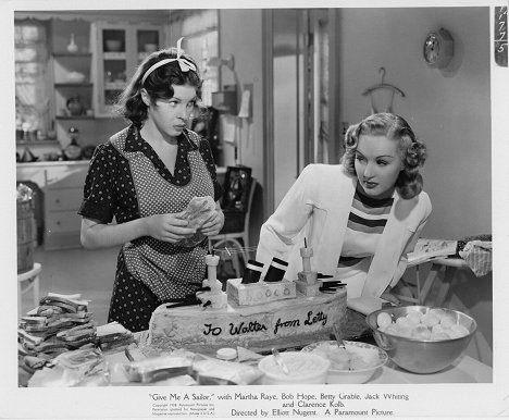 Martha Raye, Betty Grable - Give Me a Sailor - Lobbykarten